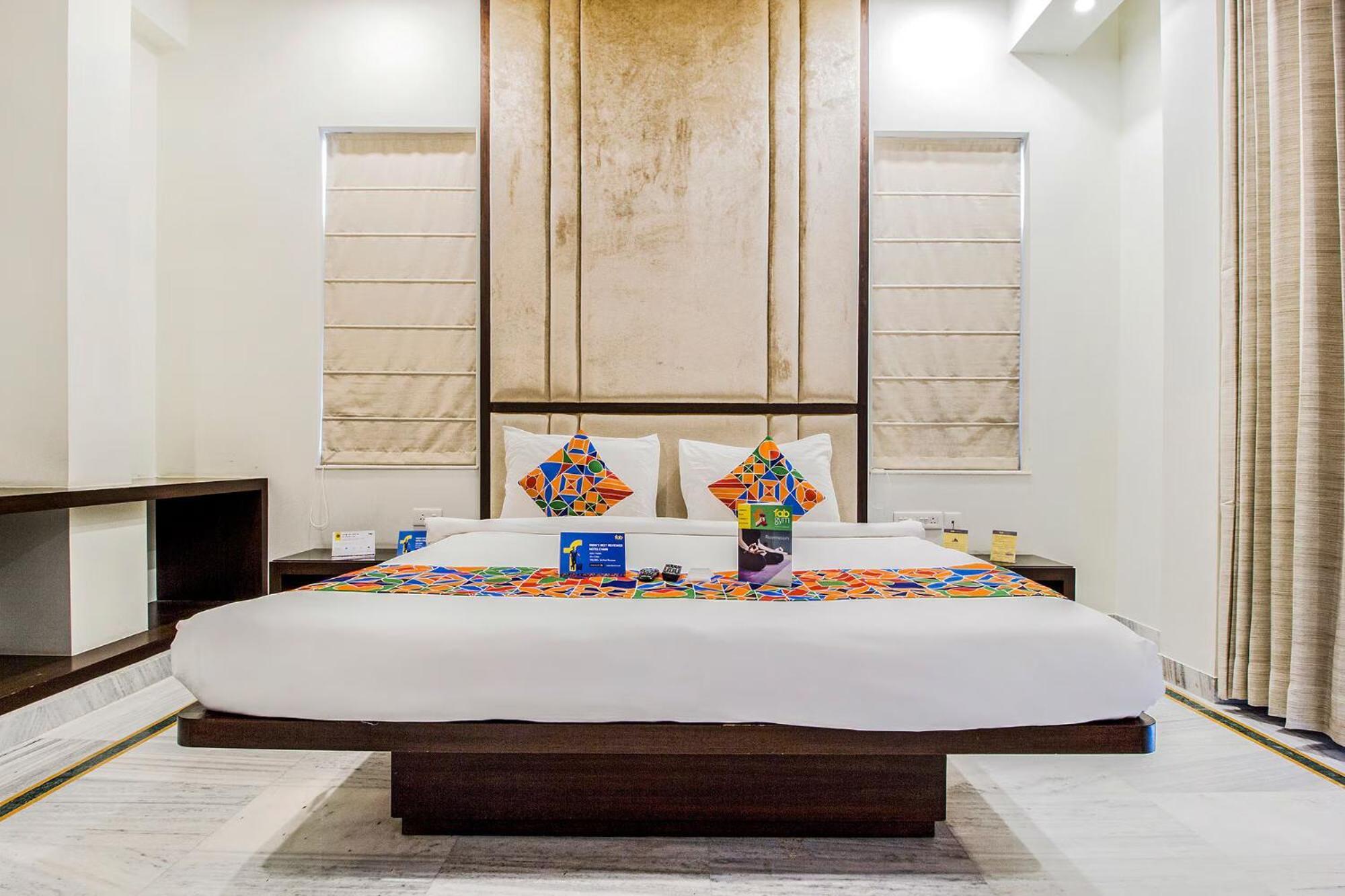 Fabhotel Jaipur Villa Extérieur photo